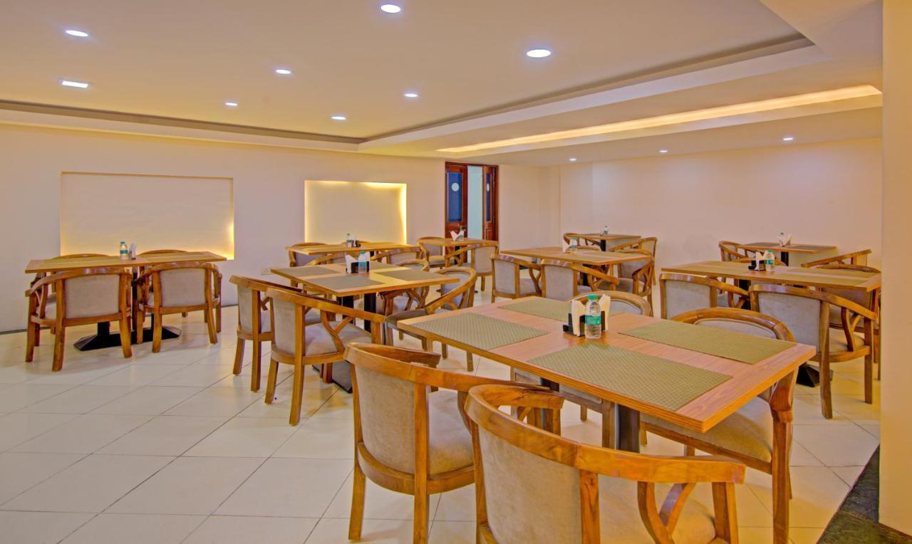 Treebo Corporate Park Hotel New Delhi Exterior foto