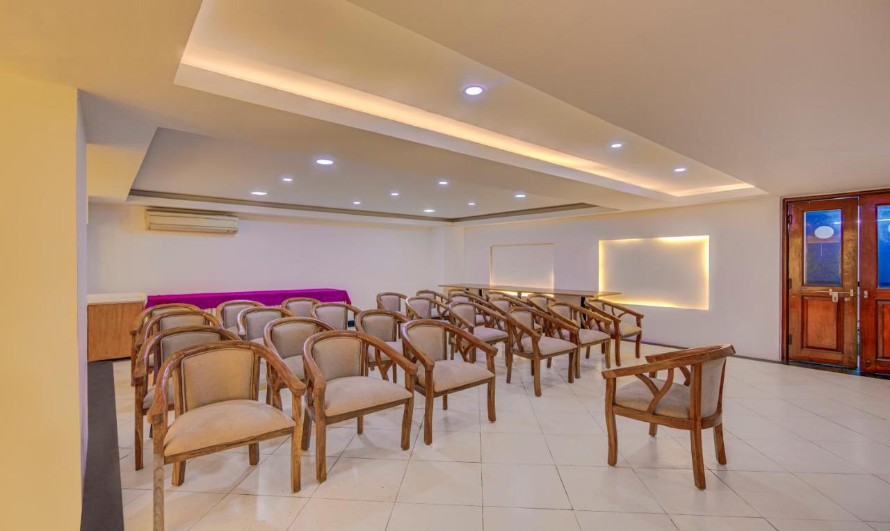 Treebo Corporate Park Hotel New Delhi Exterior foto