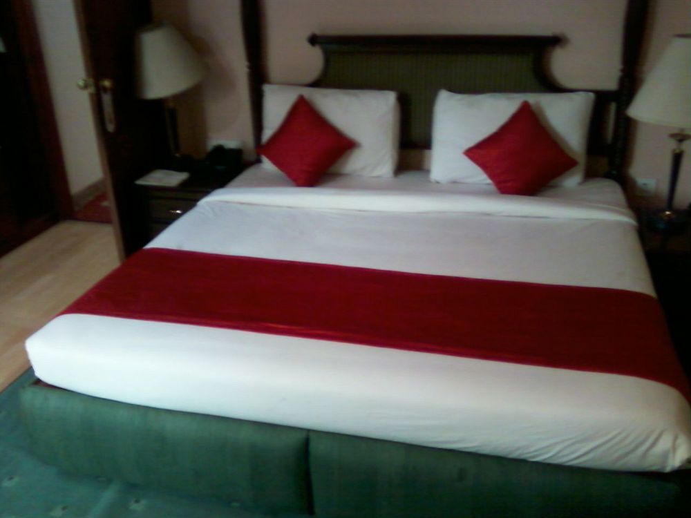 Treebo Corporate Park Hotel New Delhi Exterior foto